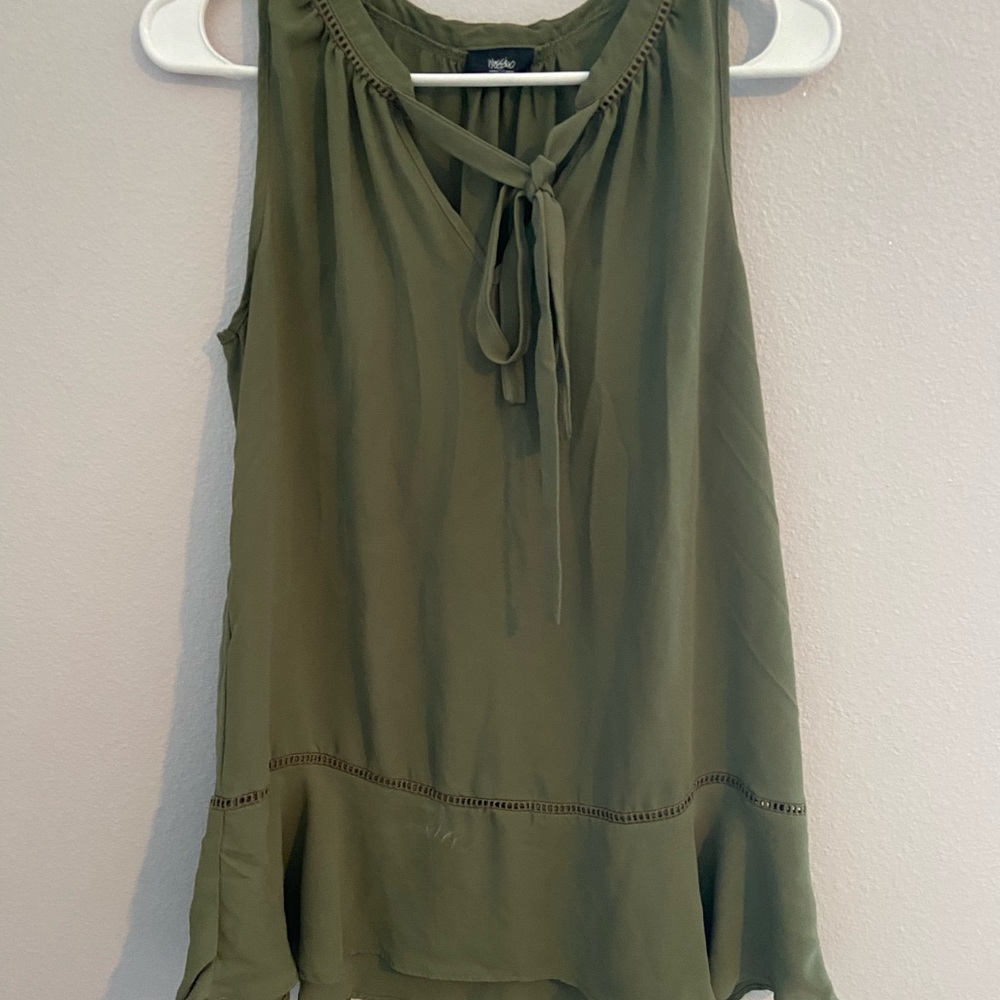 High neck top